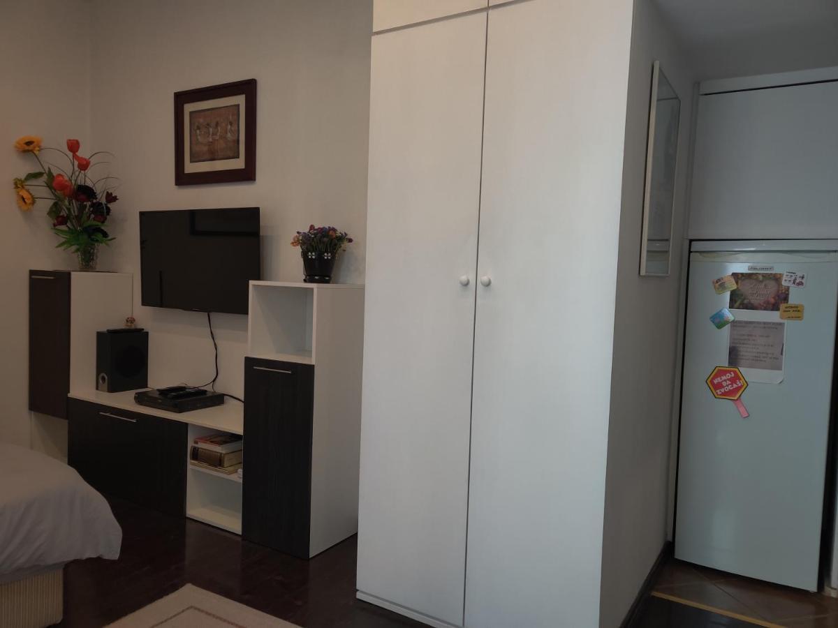 Slavija Square Apartment Cvetni Trg Belgrade Luaran gambar