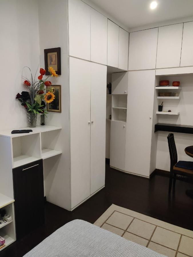 Slavija Square Apartment Cvetni Trg Belgrade Luaran gambar