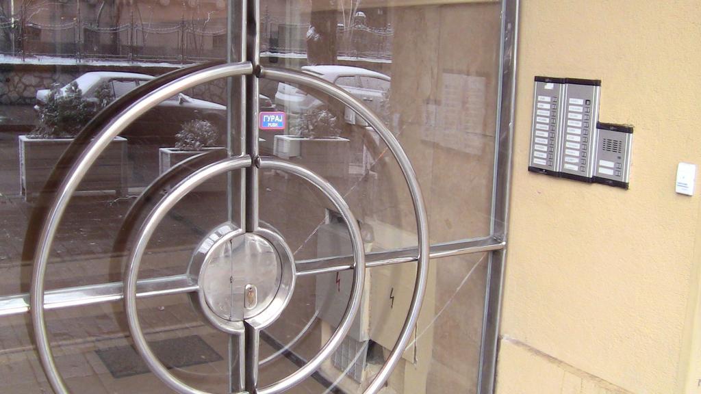 Slavija Square Apartment Cvetni Trg Belgrade Luaran gambar